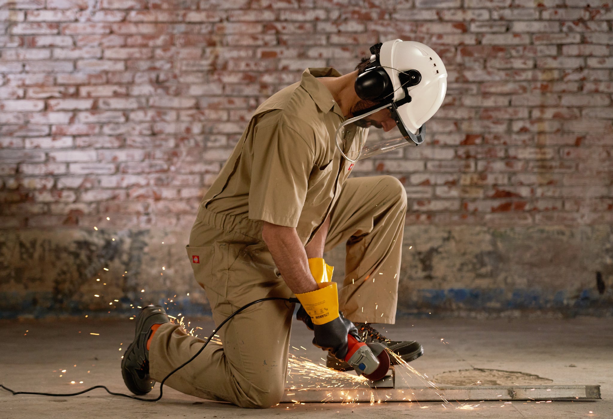 U100 LANON Oil Resistant Work Gloves